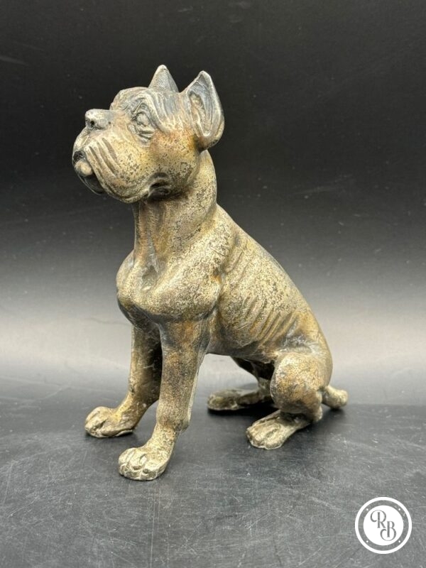 chien assi "boxer" en bronze belle patine