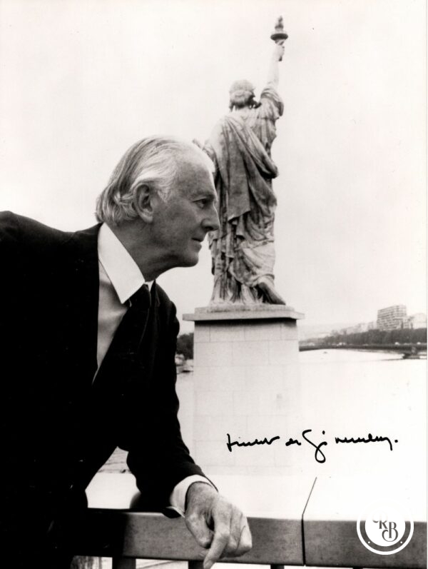 Autographe Hubert de Givenchy 18x25