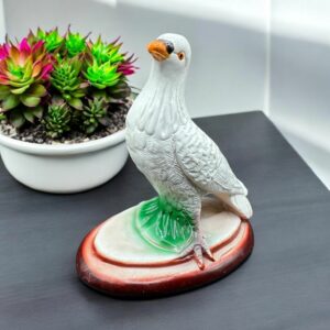 Figurine en Porcelaine blanche - Une Colombe - Collection - Décoration - Oiseau